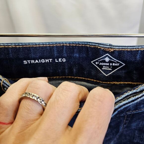 St. John's Bay Straight Leg Jeans Size 4P - Picture 5 of 9